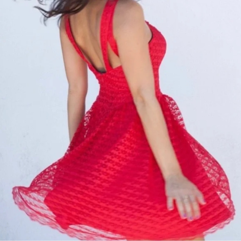 MODA International Red Lace Halter Dress size 4 Dress EUC - Picture 3 of 13